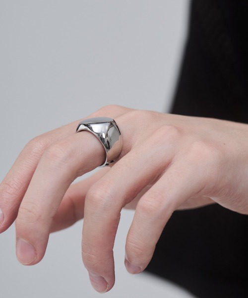 WYZ surgical stainless(ダブリューワイジィーサージカルステンレス)の「【 金属アレルギー対応 】ボリューム 印台リング サージカルステンレス(リング・メンズ・シルバー・16号/18号/20号)」の8枚目の写真