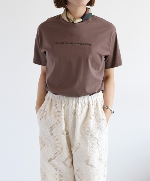 cepo(セポ)の「〈さらっと涼しい、シルキータッチ♪〉シルケットショートスリーブロゴTee(Tシャツ/カットソー・レディース・ブラック/オフホワイト/ブラウン・M)」の3枚目の写真