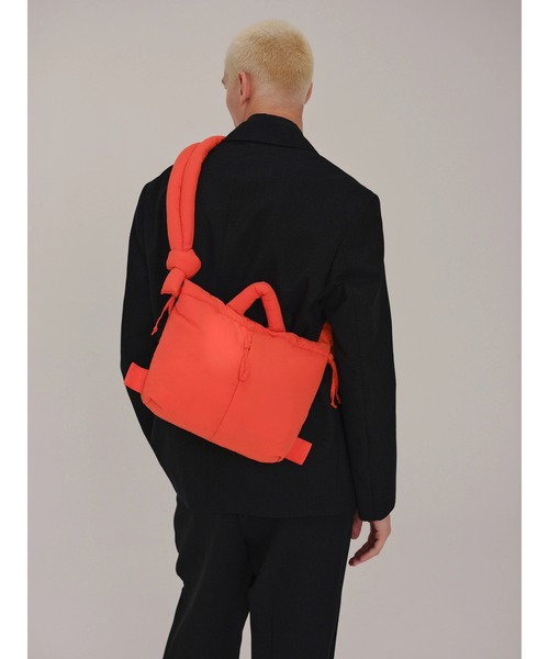 OLEND（オレンド）の「COMPACT ONA SOFT BAG（ハンドバッグ・レディース・ベージュ/ブラック/ブルー/オレンジ系その他・FREE）」の14枚目の写真