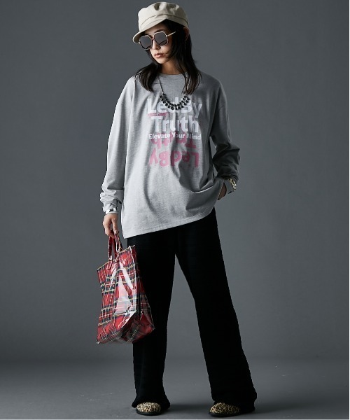 GEVS.(ジェイヴィス)の「ロゴプリントロングスリーブTシャツ<大きいサイズ有>GEVS.(Tシャツ/カットソー・レディース・チャコールグレー/ライトグレー系・5L/4L/3L/LL/L/M)」の10枚目の写真