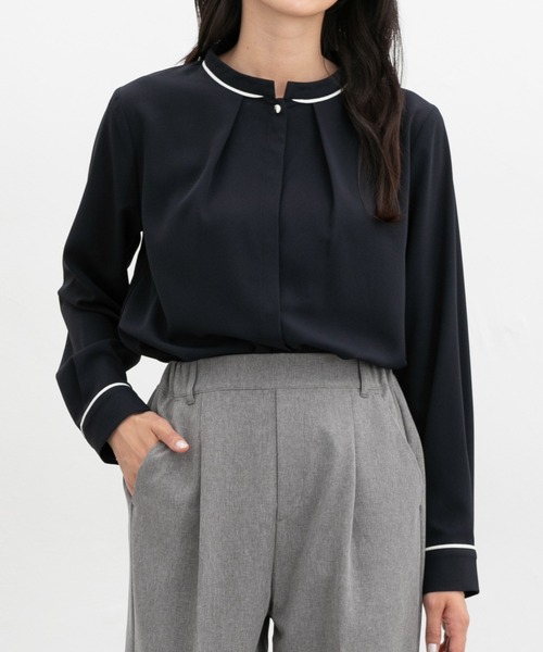 Honeys（ハニーズ）の「配色バンドカラーブラウス（シャツ/ブラウス・レディース・ネイビー/ブルー系/ホワイト系その他/グレー系/ホワイト・L/LL/3L/M/S）」の4枚目の写真