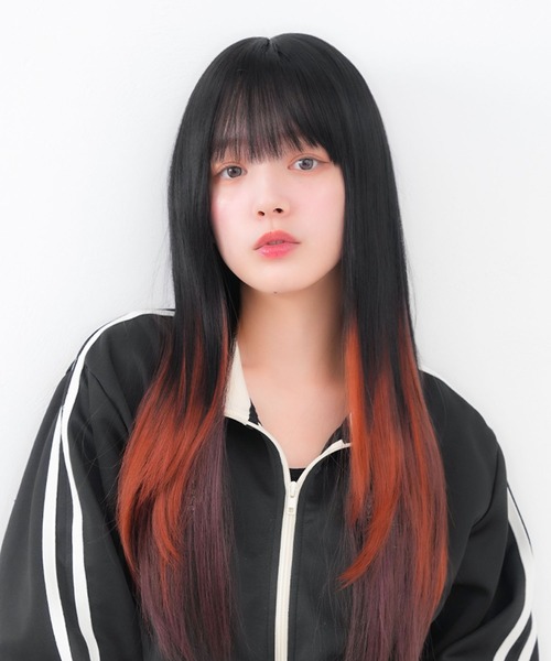LINEASTORIA（リネアストリア）の「【フルウィッグ・ロング】ソルティーレイヤーストレート（ウィッグ・レディース・パープル系その他2/パープル系その他/ブラック系その他/ブラック×レッド・M）」の3枚目の写真