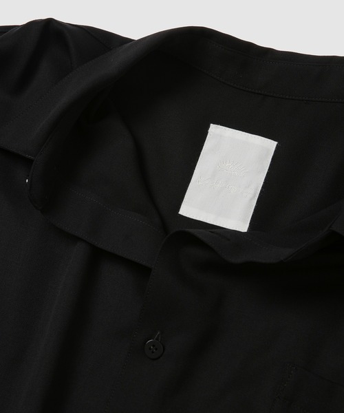 WhoWhat(フーワット)の「5X SHIRT <LONG LENGTH>(シャツ/ブラウス・メンズ・ブラック/レッド系その他・FREE)」の4枚目の写真