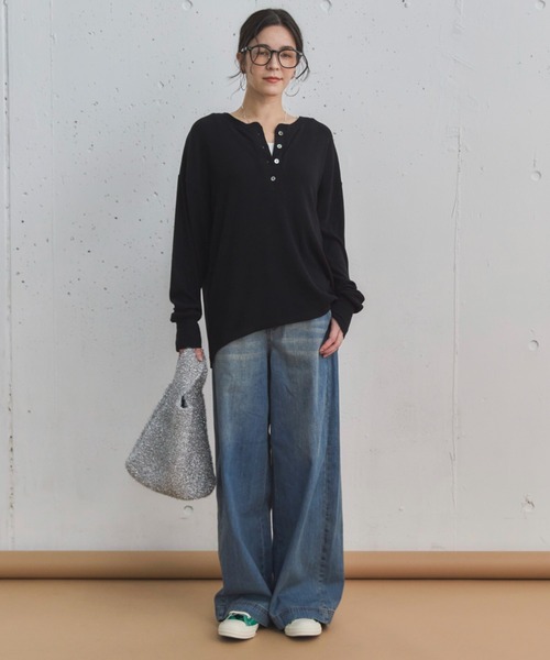 Doux archives(ドゥアルシーヴ)の「ソフトヘンリーネックプルオーバー(Tシャツ/カットソー・レディース・アイボリー/ブラック/グレー・38)」の22枚目の写真