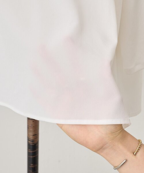 BEARDSLEY（ビアズリー）の「バックフレアブラウス（シャツ/ブラウス・レディース・ホワイト・FREE）」の5枚目の写真