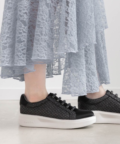 RANDA（ランダ）の「ビジューパーツグリッタースニーカー（スニーカー・レディース・ブラック/ホワイト/ピンク/シルバー・M/L/S/LL）」の2枚目の写真