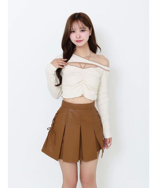 EATME（イートミー）の「レースアップフェイクレザープリーツスカート（スカート・レディース・キャメル/アイボリー/ブラック・SMALL/MEDIUM）」の22枚目の写真