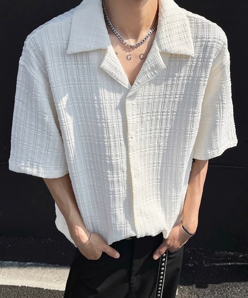 NOWLE（ノウル）の「【NOWLE】リラックスフィット シアサッカーライク オープンカラー 半袖シャツ（シャツ/ブラウス・メンズ・ブラック/ホワイト・MEDIUM/LARGE/X-LARGE）」の3枚目の写真