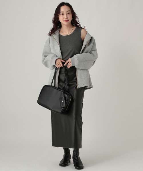 Elura（エルーラ）の「プレーンリブタンク/598154（タンクトップ・レディース・ホワイト/チャコールグレー/ブラック/ボルドー/ブラウン/ライトピンク/レッド・FREE）」の19枚目の写真