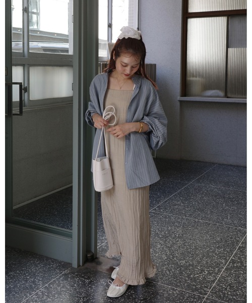 JUMELLE（ジュメロ）の「ワッシャーキャミOP（ワンピース・レディース・グレイッシュベージュ/ベージュ・MEDIUM）」の11枚目の写真