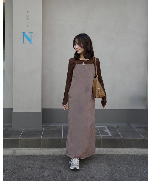 JUMELLE（ジュメロ）の「ワッシャーキャミOP（ワンピース・レディース・グレイッシュベージュ/ベージュ・MEDIUM）」の17枚目の写真