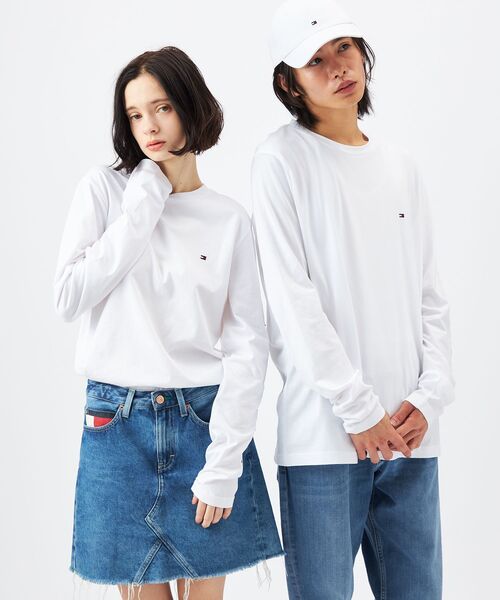 TOMMY HILFIGER（トミーヒルフィガー）の「【オンライン限定】ショルダーロゴロングスリーブTシャツ ロンT（Tシャツ/カットソー・メンズ・ホワイト/ネイビー・SMALL/LARGE/MEDIUM/X-LARGE）」の8枚目の写真