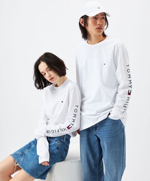 TOMMY HILFIGER（トミーヒルフィガー）の「【オンライン限定】ショルダーロゴロングスリーブTシャツ ロンT（Tシャツ/カットソー・メンズ・ホワイト/ネイビー・SMALL/LARGE/MEDIUM/X-LARGE）」の18枚目の写真