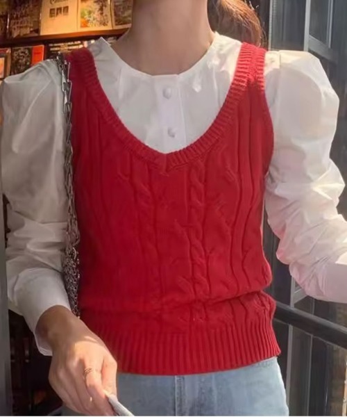 ammy.(エイミードット)の「【 ammy. / エイミードット 】 ケーブル編み デザイン ニットベスト(ベスト・レディース・アイボリー/グレー/ブラック/レッド・FREE)」の5枚目の写真