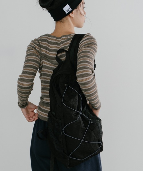 duei（デュイ）の「ドローストリングバックパック（バックパック/リュック・レディース・グレー/ブラック・FREE）」の2枚目の写真