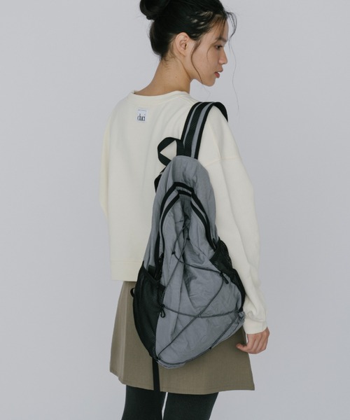 duei（デュイ）の「ドローストリングバックパック（バックパック/リュック・レディース・グレー/ブラック・FREE）」の4枚目の写真