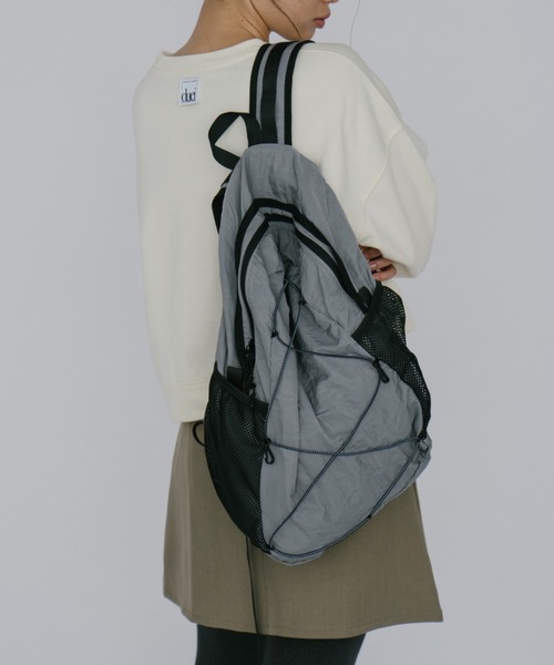 duei（デュイ）の「ドローストリングバックパック（バックパック/リュック・レディース・グレー/ブラック・FREE）」の6枚目の写真