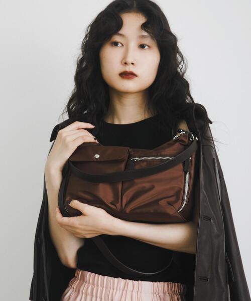 RODE SKO(ロデスコ)の「hun RODESKO Dual pocket(ショルダーバッグ・レディース・ブラック/ブラウン・ONE)」の2枚目の写真