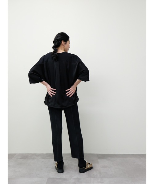 DOLLUPOOPS（ドールアップウップス）の「箔プリント配色ドルマントップス（Tシャツ/カットソー・レディース・ブルー/ブラック/ブラウン・38）」の13枚目の写真