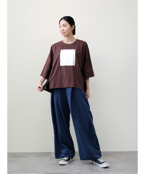 DOLLUPOOPS（ドールアップウップス）の「箔プリント配色ドルマントップス（Tシャツ/カットソー・レディース・ブルー/ブラック/ブラウン・38）」の5枚目の写真