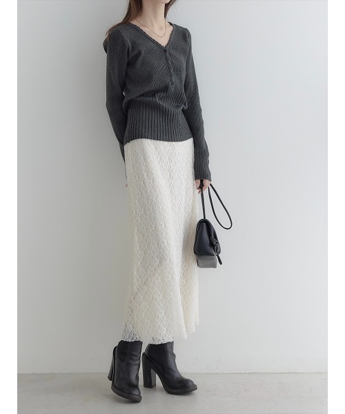 amel(エイメル)の「スカラップVネックデザインニット / チャコール(ニット/セーター・レディース・チャコールグレー・FREE)」の12枚目の写真