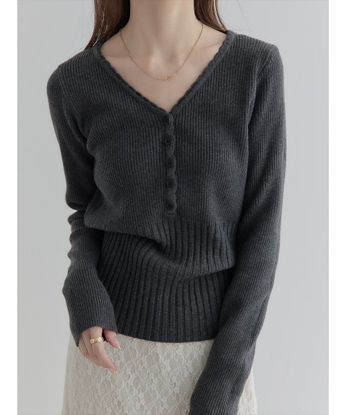 amel(エイメル)の「スカラップVネックデザインニット / チャコール(ニット/セーター・レディース・チャコールグレー・FREE)」の10枚目の写真