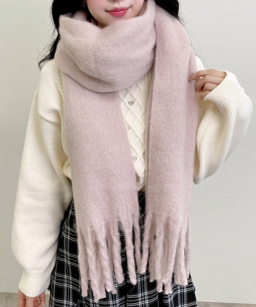 INGNI（イング）の「フリンジボリュームストール（ストール/ショール・レディース・ボルドー/ピンク/サックスブルー/オフホワイト/グレー/ホワイト系その他/ピンク系/サックスブルー系2・ONE SIZE）」の18枚目の写真