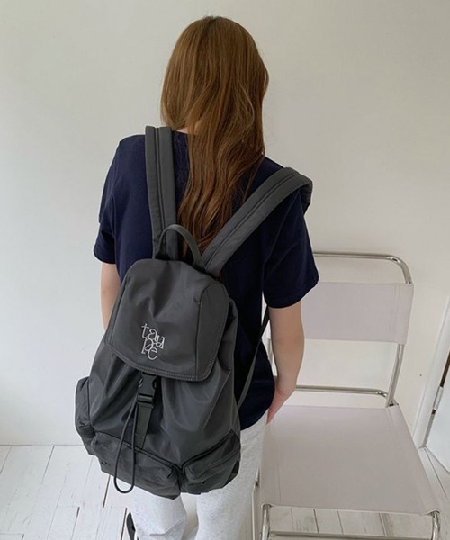 c.u.l(シーユーエル)の「A4収納 ワンポイント刺繍 ナイロン バックパック リュック cula1315(バックパック/リュック・レディース・ブラウン/グレー/ブラック・FREE)」の11枚目の写真