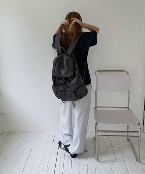 c.u.l(シーユーエル)の「A4収納 ワンポイント刺繍 ナイロン バックパック リュック cula1315(バックパック/リュック・レディース・ブラウン/グレー/ブラック・FREE)」の15枚目の写真