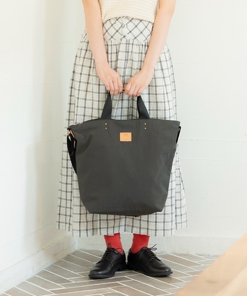 kippis(キッピス)の「2WAYトートバッグ<撥水加工>(トートバッグ・レディース・ブラック/カーキ/ベージュ/グレー・FREE)」の7枚目の写真