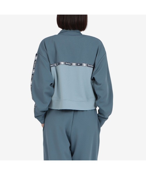 Reebok（リーボック）の「クロップド トラックジャケット / CROPPED TRACK JACKET（ジャージ・レディース・ネイビー/クリアブルー・X-SMALL/SMALL/MEDIUM）」の10枚目の写真