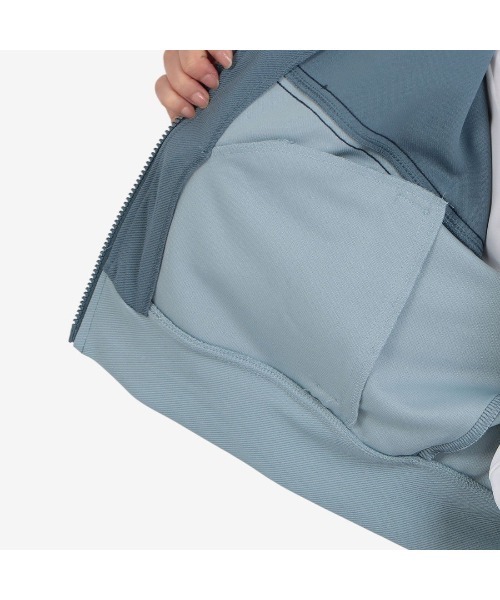 Reebok（リーボック）の「クロップド トラックジャケット / CROPPED TRACK JACKET（ジャージ・レディース・ネイビー/クリアブルー・X-SMALL/SMALL/MEDIUM）」の11枚目の写真