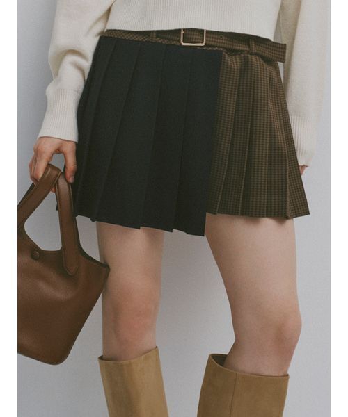 FURFUR（ファーファー）の「バイカラープリーツミニスカート（スカート・レディース・ネイビー/ブラウン/チャコールグレー・F）」の2枚目の写真