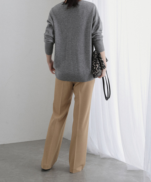 La TOTALITE(ラトータリテ)の「ウールカシミヤVネックプルオーバー(ニット/セーター・レディース・サックスブルー/チャコールグレー/レッド/ネイビー・FREE)」の15枚目の写真