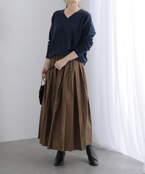 La TOTALITE(ラトータリテ)の「ウールカシミヤVネックプルオーバー(ニット/セーター・レディース・サックスブルー/チャコールグレー/レッド/ネイビー・FREE)」の20枚目の写真