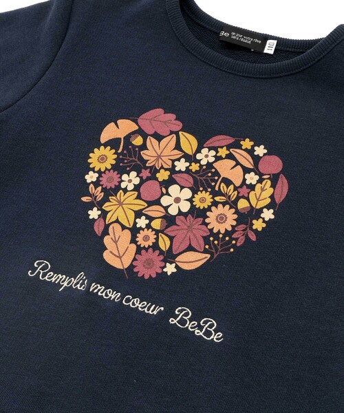 BeBe（ベベ）の「マシュマロウラケハートリーフブーケ裾フリルトレーナー（スウェット・キッズ・ネイビー/オフホワイト・140cm/130cm/110cm/150cm/120cm）」の8枚目の写真