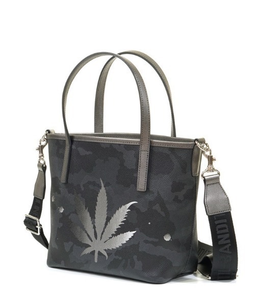 GENTIL BANDIT(ジャンティバンティ)の「GENTIL BANDIT x lucien pellat-finet /14th Anniv. Ltd トートバッグPM(marijuana)(トートバッグ・メンズ・ブラック/ホワイト・F)」の3枚目の写真
