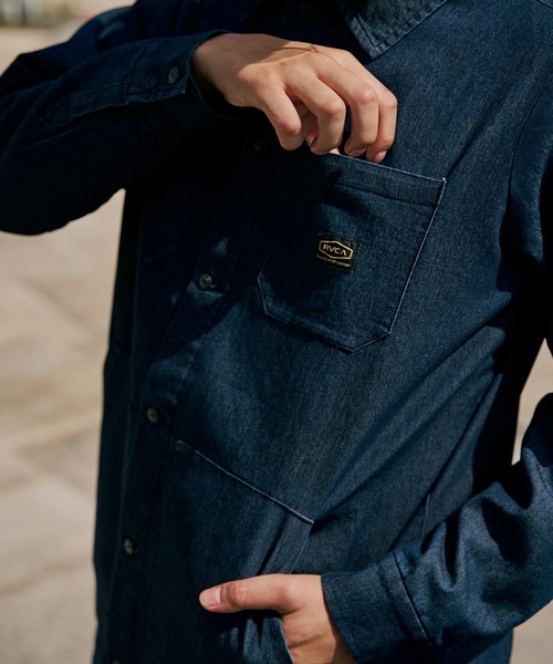 RVCA（ルーカ）の「RVCA メンズ QUILTING DENIM SHIRT 長袖シャツ 【2025年秋冬モデル】/ルーカキルティングデニムシャツ（シャツ/ブラウス・メンズ・ブルー/ブラック・LARGE/MEDIUM/SMALL）」の8枚目の写真