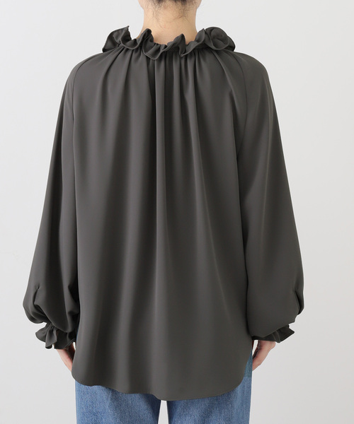 IENA(イエナ)の「襟フリルブラウス(シャツ/ブラウス・レディース・アイボリー/ブラック系その他/ベージュ・FREE)」の21枚目の写真