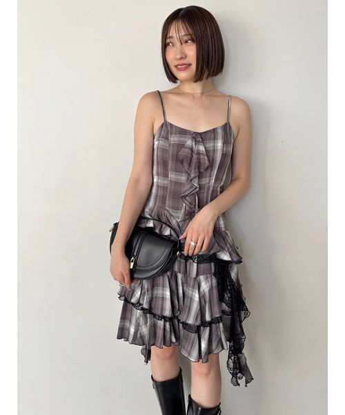 SNIDEL（スナイデル）の「ラッフルバリエキャミミニワンピース（ワンピース・レディース・チェック/ブラック/ホワイト・0/1）」の8枚目の写真
