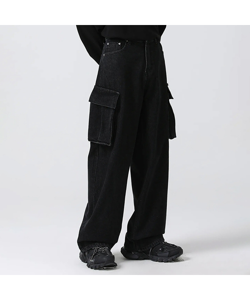 AVANDRESS(アバンドレス )の「real wide cargo pants BLACK(デニムパンツ・レディース・その他・X-LARGE/X-SMALL/XX-SMALL/SMALL/LARGE/MEDIUM)」の1枚目の写真