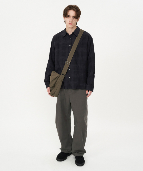 INSILENCE（インサイロンス）の「ウールコットンリンクルチェックシャツMUD BLACK（シャツ/ブラウス・レディース・その他・LARGE/MEDIUM）」の2枚目の写真