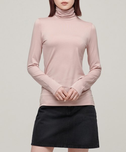 MUSINSA STANDARD WOMAN（ムシンサスタンダードウーマン）の「ウィメンズテンセルスリムタートルネックTシャツ[ベイビーピンク]（Tシャツ/カットソー・レディース・その他・SMALL/LARGE/X-SMALL/MEDIUM）」の2枚目の写真