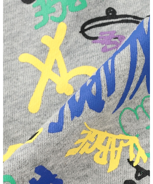 XLARGE KIDS（エクストララージキッズ）の「グラフィティロゴ総柄トレーナー（スウェット・キッズ・ブラック/トップグレー・140cm/130cm/90cm/80ｃｍ/120cm/100cm/110cm）」の9枚目の写真
