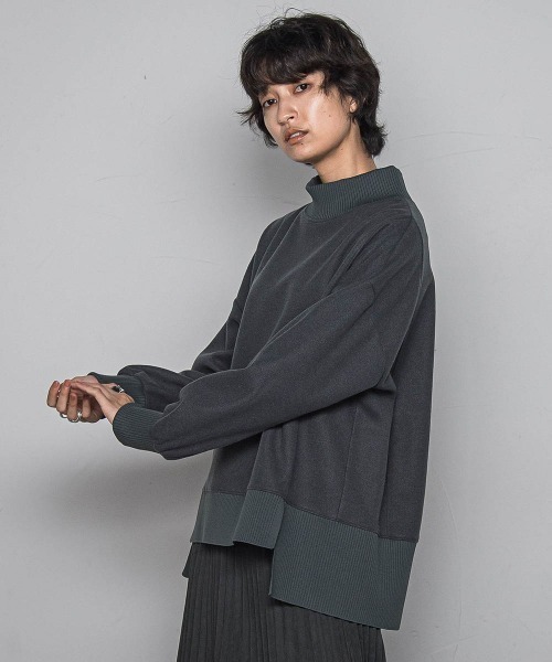 MAYSON GREY(メイソングレイ)の「【楽・美・軽】ハイネックプルオーバー≪手洗い可能≫(Tシャツ/カットソー・レディース・オフホワイト/チャコールグレー・M)」の2枚目の写真