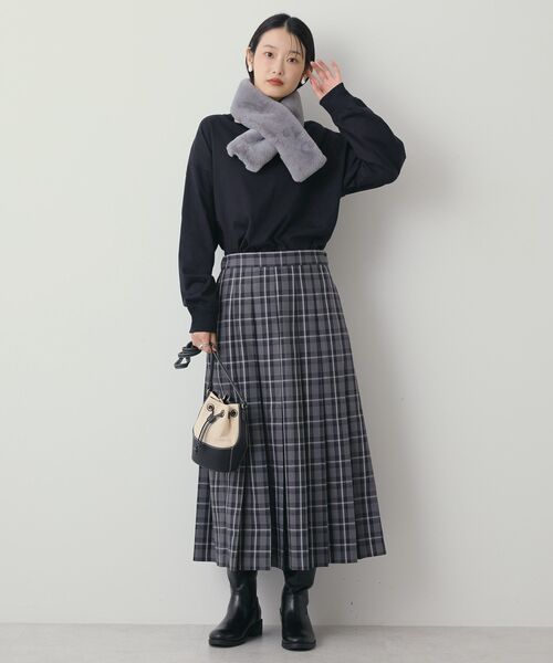 AMERICAN HOLIC（アメリカンホリック）の「リバーシブルフェイクファーティペット（マフラー・レディース・グレー/ベージュ・FREE）」の17枚目の写真