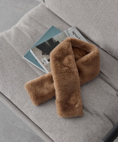 AMERICAN HOLIC（アメリカンホリック）の「リバーシブルフェイクファーティペット（マフラー・レディース・グレー/ベージュ・FREE）」の18枚目の写真