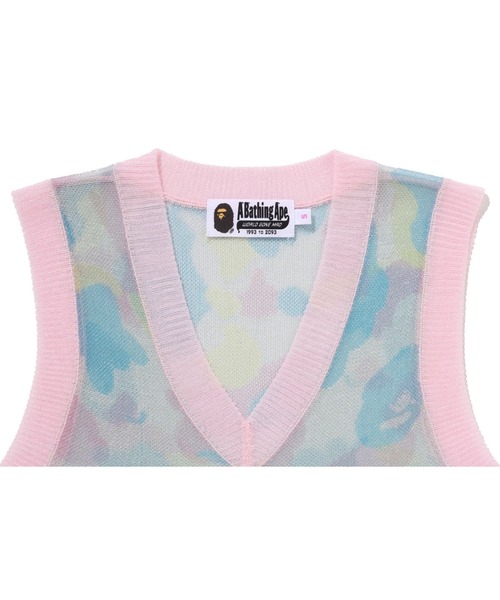 A BATHING APE（アベイシングエイプ）の「NEW MULTI CAMO METALLIC CROPPED KNIT VEST（ベスト・レディース・ホワイト・MEDIUM/SMALL）」の3枚目の写真