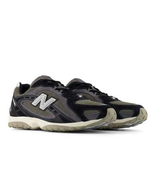 NEW BALANCE(ニューバランス)の「204L(スニーカー・レディース・グレー系その他/ブラック系その他・24.5cm/24.0cm/23.5cm/23.0cm/29.0cm/27.5cm/27.0cm/26.5cm/26.0cm/25.0cm/28.5cm/28.0cm/25.5cm/22.5cm)」の4枚目の写真