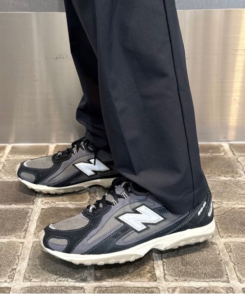 NEW BALANCE(ニューバランス)の「204L(スニーカー・レディース・グレー系その他/ブラック系その他・24.5cm/24.0cm/23.5cm/23.0cm/29.0cm/27.5cm/27.0cm/26.5cm/26.0cm/25.0cm/28.5cm/28.0cm/25.5cm/22.5cm)」の15枚目の写真